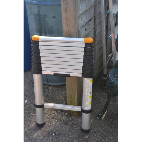 64 - JCB telescopic aluminium ladder