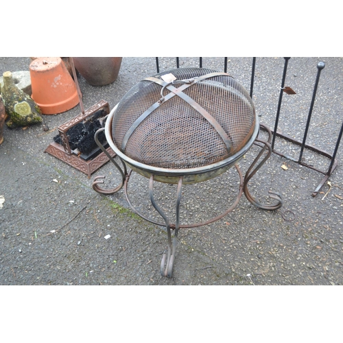 75 - Pedestal, fire pit BBQ with mesh lid. Height 48cm