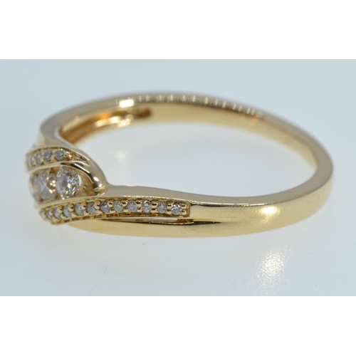 9 - 14ct gold & diamond ring, size V, 3.55 grams