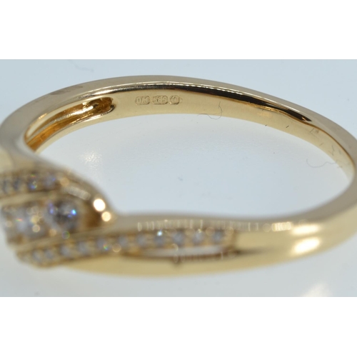 9 - 14ct gold & diamond ring, size V, 3.55 grams