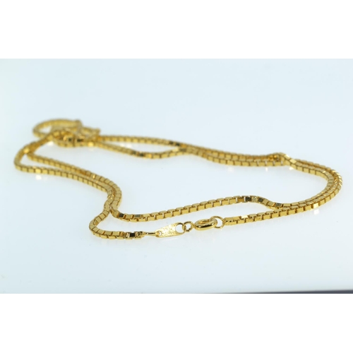 119 - 18ct gold box chain, circumference 590mm, 8.47 grams