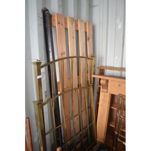 271 - Brass & metal framed single bed frame