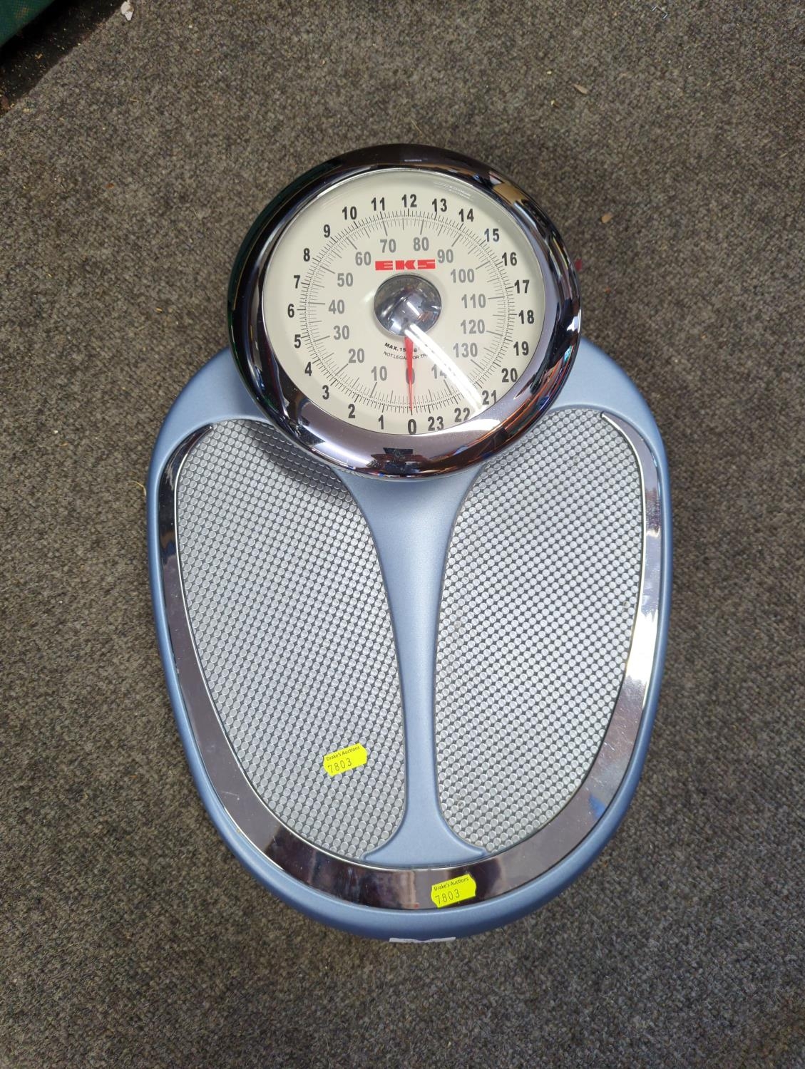 EKS Bathroom scales. Very clean condition.
