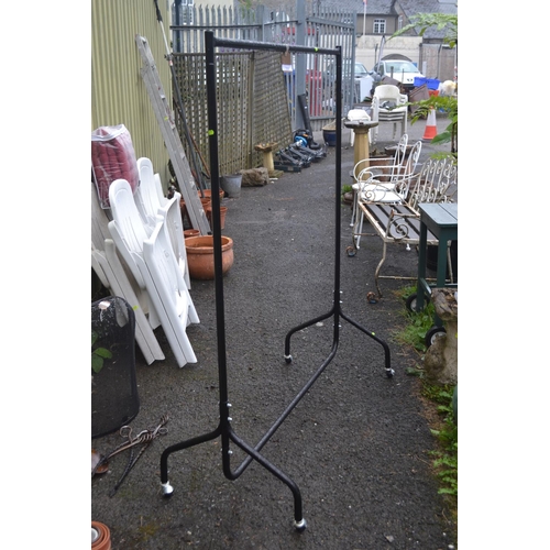 72 - Wheeled metal clothes rail. W122cm H153cm