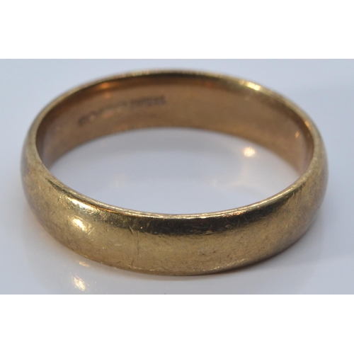 20 - 9ct gold band ring, size X, & a 9ct gold bracelet, circumference 175mm, gross weight 6.56 grams