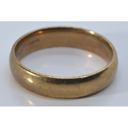 20 - 9ct gold band ring, size X, & a 9ct gold bracelet, circumference 175mm, gross weight 6.56 grams