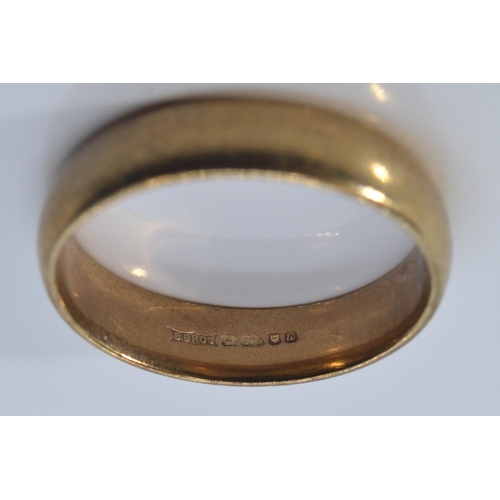 20 - 9ct gold band ring, size X, & a 9ct gold bracelet, circumference 175mm, gross weight 6.56 grams