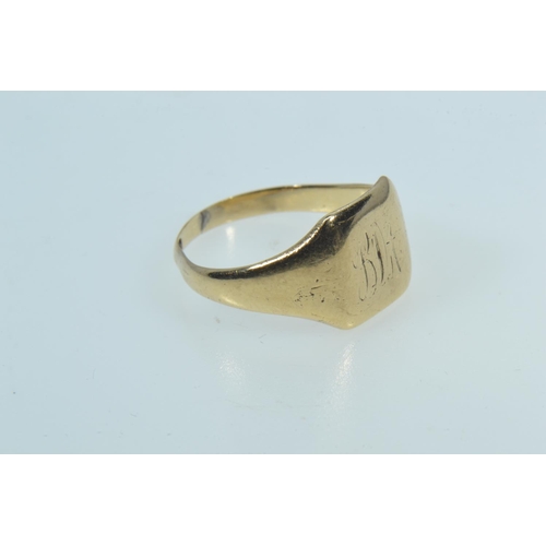 28 - 9ct gold signet ring, initialled, size approx. size S, 3.73 grams