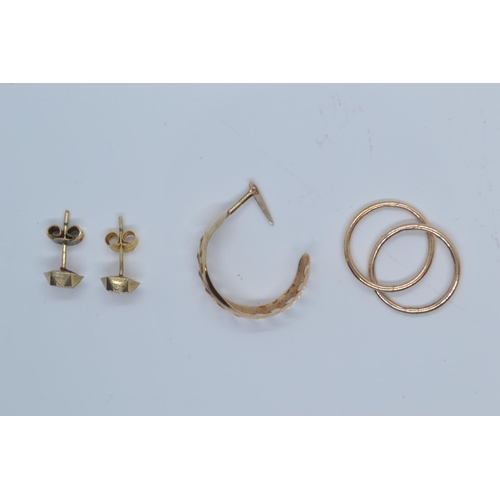 46 - Two pairs of yellow metal earrings & a single earrings, tested positive for 9ct gold, gross weig... 