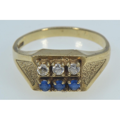 75 - 9ct gold, white & blue stone ring, size O, 3.3 grams