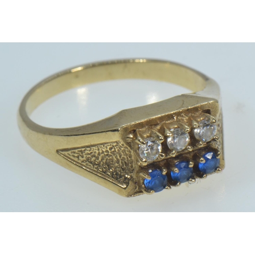 75 - 9ct gold, white & blue stone ring, size O, 3.3 grams