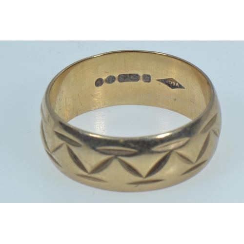 76 - 9ct gold band ring, size Q, 5.27 grams