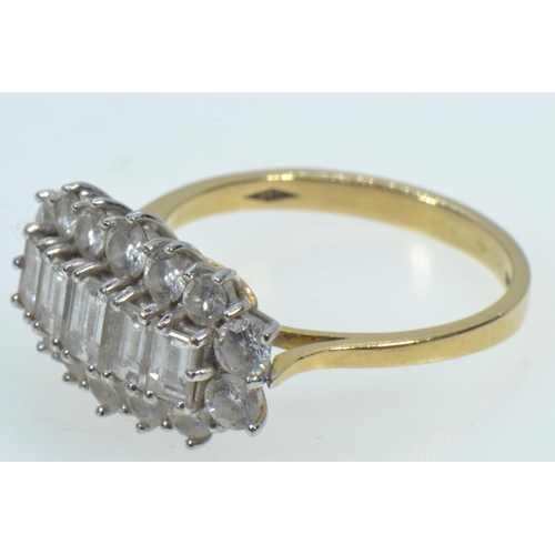 80 - 18ct hallmarked gold ring with impressive diamond cluster, size R 1/2, 5.6 grams