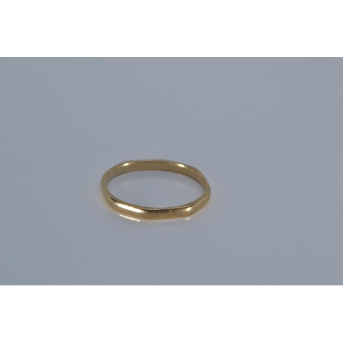 117 - 9ct gold band ring, size M, together with a 9ct gold chain with stone pendant, circumference 475mm, ... 