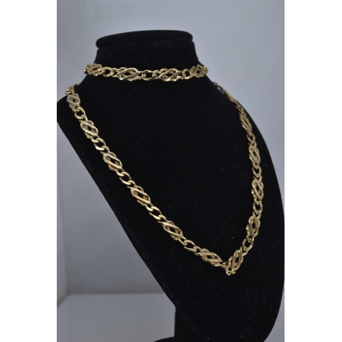 154 - 9ct gold necklace 51cm long. Gross weight 21.9g