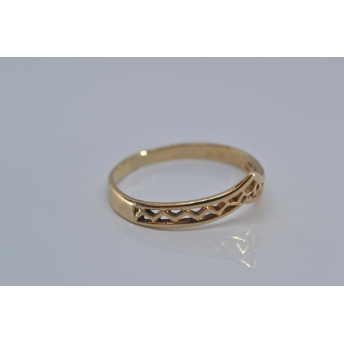 168 - 9ct gold open work wishbone ring, size P, 1.2 grams