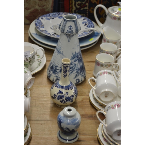 795 - Selection of 3 Delph items plus blue & white dishes and vase (h 25cm)