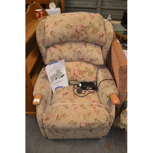 1220 - Celebrity riser recliner with floral upholstery