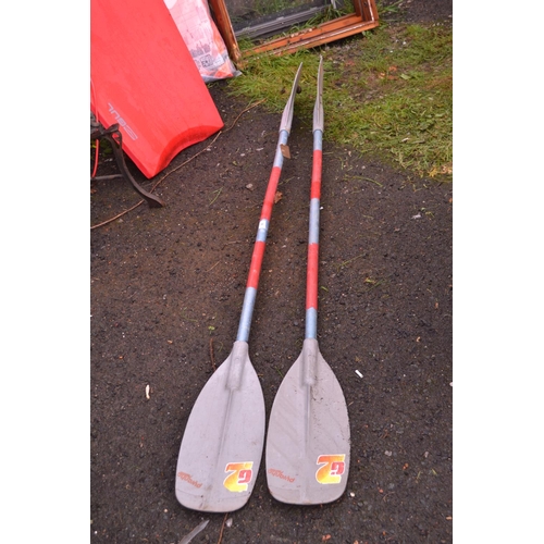 26 - 2 Piranha hand paddles