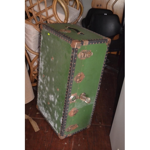 293 - Green travel trunk, 91cm wide, 51cm deep, 34.5cm high