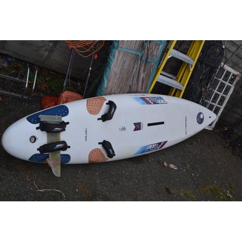 36 - Vivace windsurfing board. L277cm.