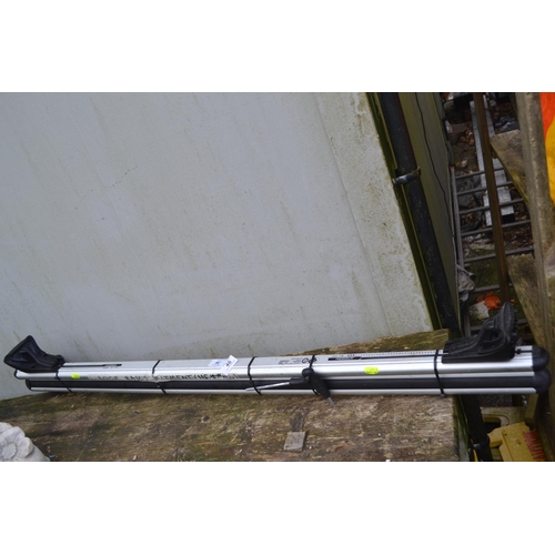 46 - Pair of Nordrive roof bars with fitment of up to 115cm max.