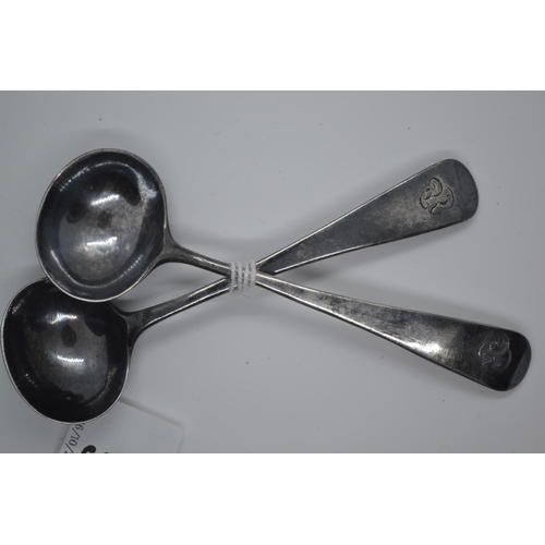 533 - Pair of George III silver salt spoons, maker John Lias, London 1808, monogrammed 'R', length 10cm, g... 