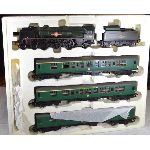 643 - Hornby 00 gauge boxed set. The Atlantic coast express R2194 Train pack.