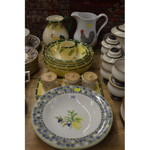 661 - Assorted breakfast ware inc, grad bowls, Jugs, including Chicken dec, 