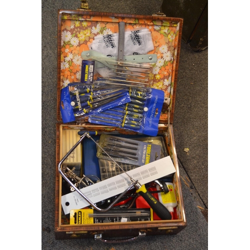 217 - Small mixed box of tools