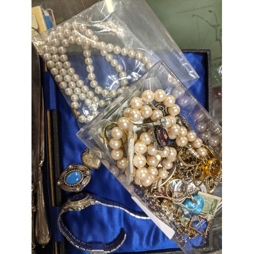 521 - Costume jewellery, silver plated flatware & collectables