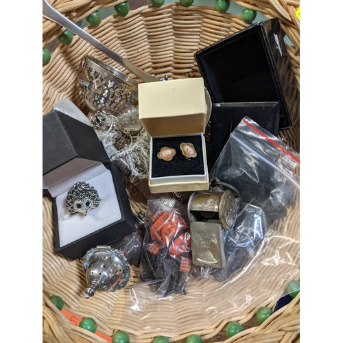 521 - Costume jewellery, silver plated flatware & collectables