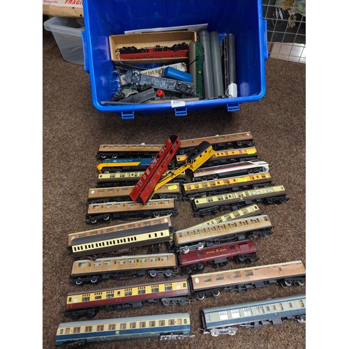 645 - Box of assorted loose and boxed 00 gauge rolling stock, intercity engines, track etc..,