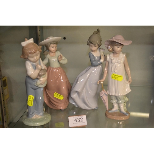 432 - 4 Nao figurines