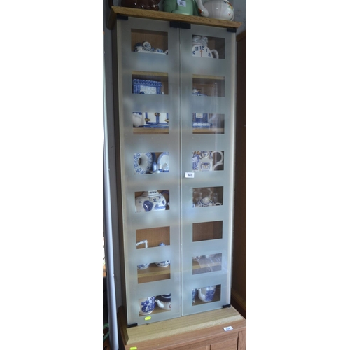 161 - Glass fronted display cabinet. H130cm W53cm D20cm
