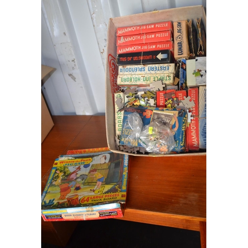 185 - Box of vintage jigsaw puzzles