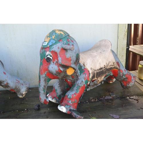 189 - Cast metal Wicksteed Leisure elephant fairground attraction ride seat. L80cm H58cm