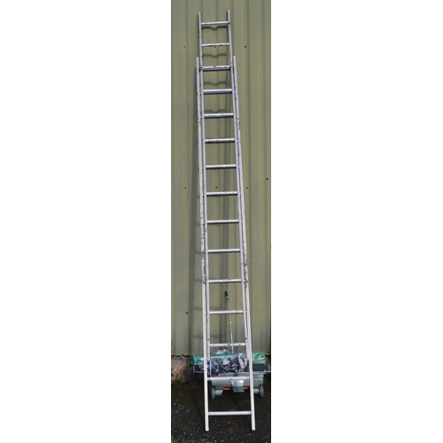 218 - Aluminium 2 section ladder. L3.32m