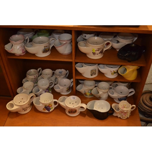 792 - Quantity of shaving mugs