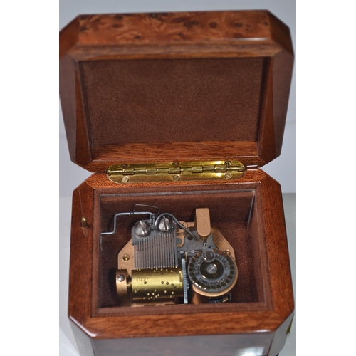 470 - Reuge Music inlaid burr wood keywind cylinder music box, playing 'La chanson de Lara M.Jarre', 9cm w... 