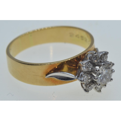 19 - 18ct gold & diamond cluster ring, the centre stone weighing approximately 0.33 carat, size O1/2,... 