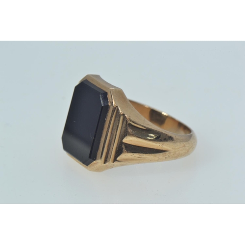 24 - 9ct gold & onyx signet ring, hallmarked London 1966, size P1/2, 8.69 grams