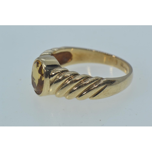 27 - 9ct gold & citrine ring, size O, 4.46 grams