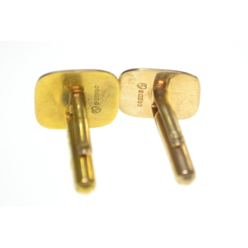 30 - Pair of 9ct gold cufflinks, with engine turned decoration, hallmarked for Fred Manshaw Ltd, London 1... 