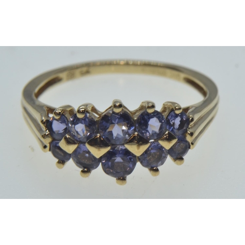 64 - 9ct gold & tanzanite ring, size N1/2, 2.19 grams