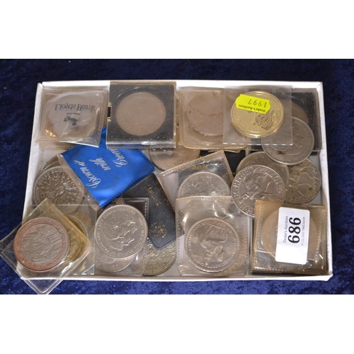 686 - Commemorative coins/ medallions.