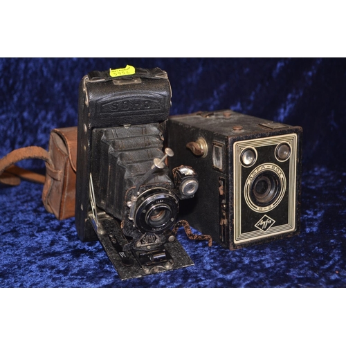 696 - Soho folding vintage camera and original case. Plus, Agfa Box camera B-2 late 1930's .