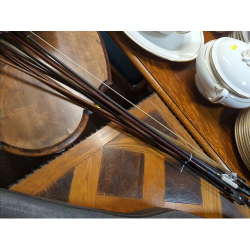 616A - 5x Violin Bows, various styles and various condition.