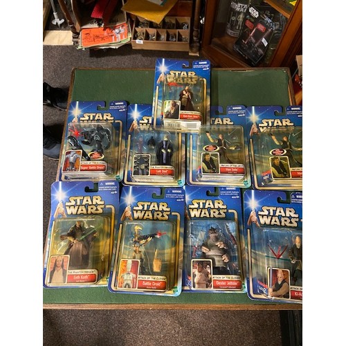 582 - Shelf full of Star wars 