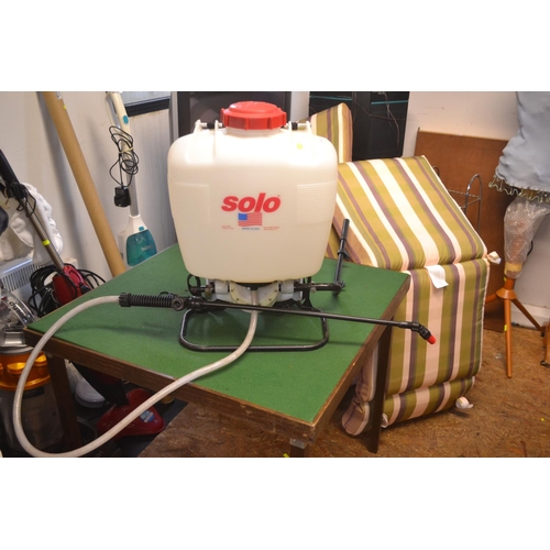 10 - Solo backpack pump sprayer